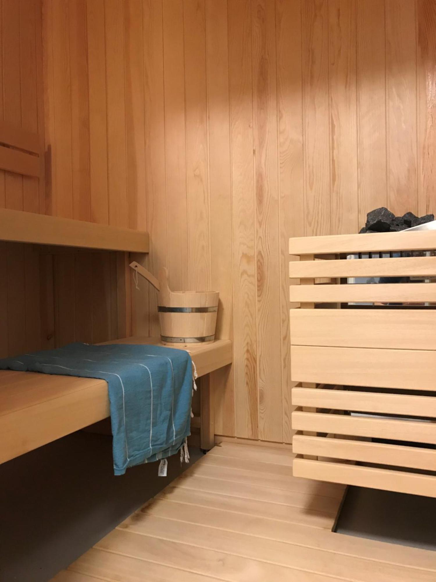 Lichtdurchflutete Ferienwohnung Mit Panorama-Sicht Und Schwimmbad/Sauna Muralto Eksteriør bilde